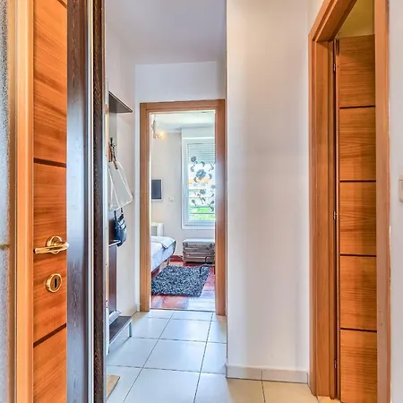 Sanny Apartment *