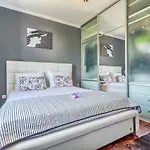 Sanny Apartament *
